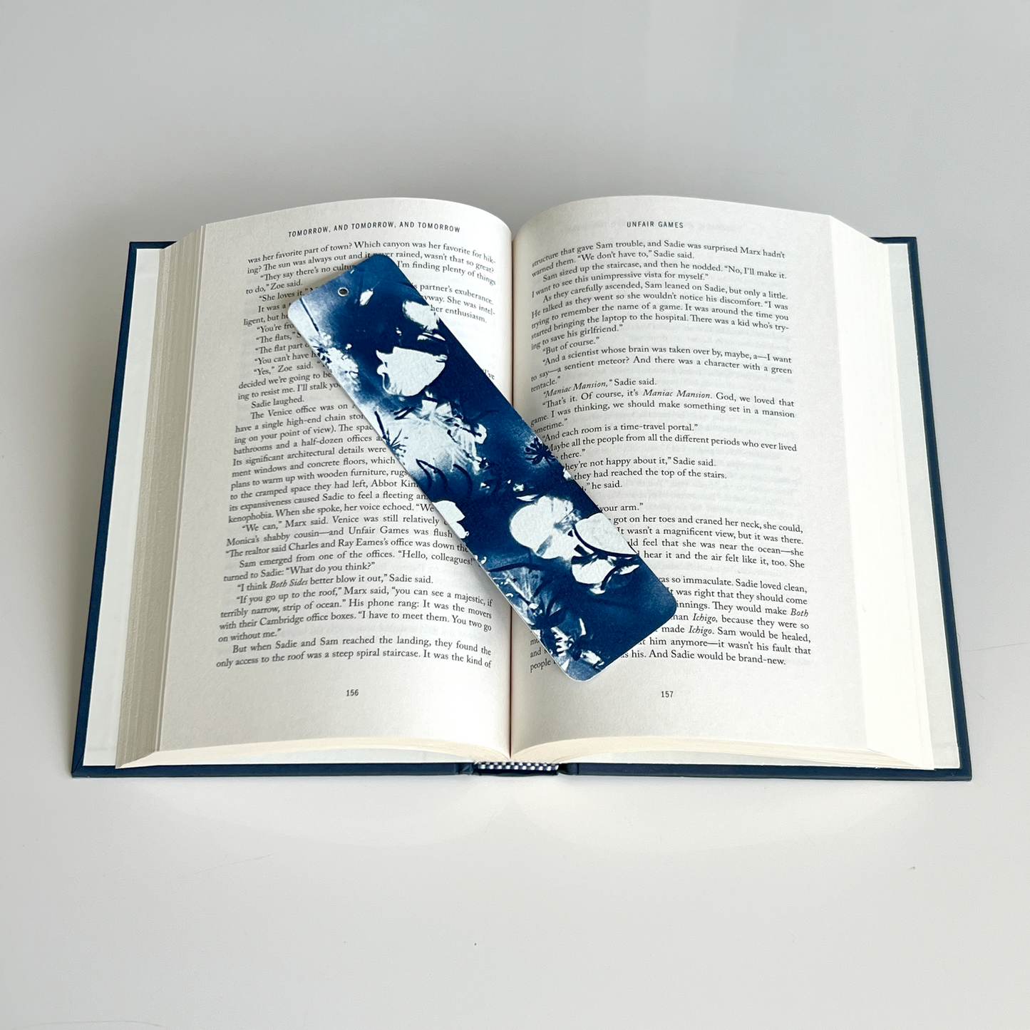 White Flowers | Bookmark