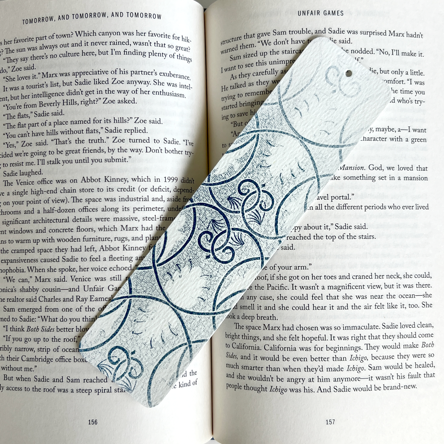 White Fleur | Bookmark